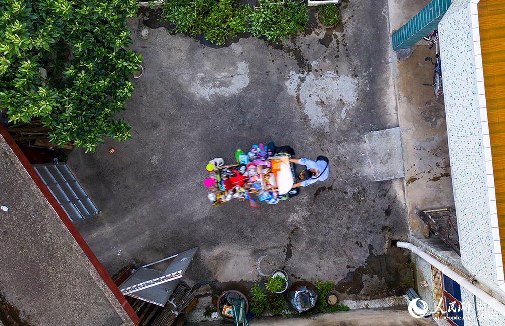 ꐻ۵С؛܇ϵHݼԼұ^hÿճ܇ҪȵHݼȻٰС؛܇ƵȥW z