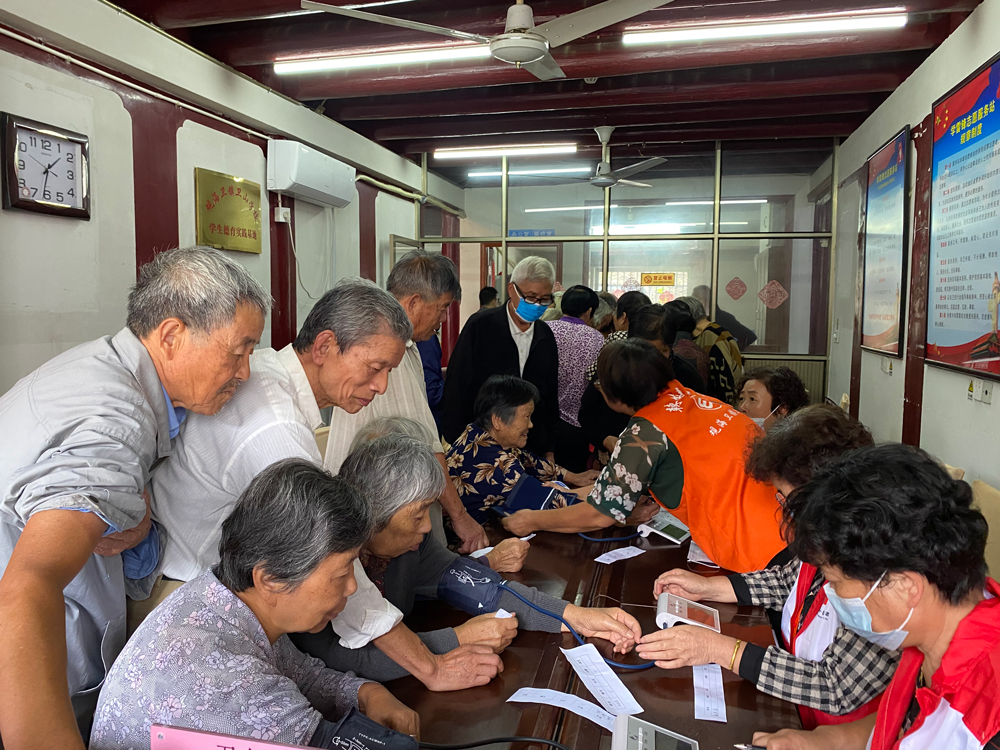 ^ll|҃־ԸڞṩyѪѪ^l悹D