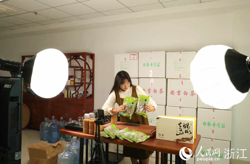 ӕr{ϼֱgͷ۽zͨ^ֱ]ԼײSɵȰخaW z