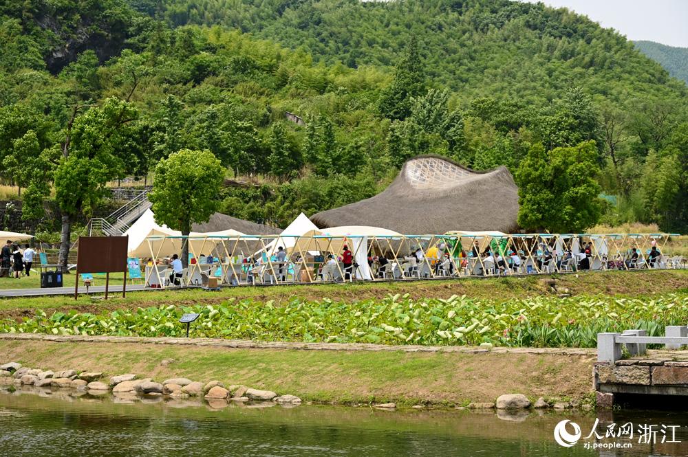 5��18�������㽭���������һ�������м������e��������W �~�e�Ôz