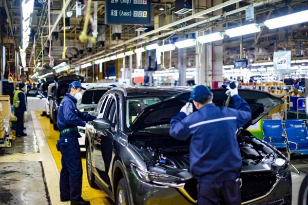 企業開足馬力生產。江寧區委宣傳部供圖