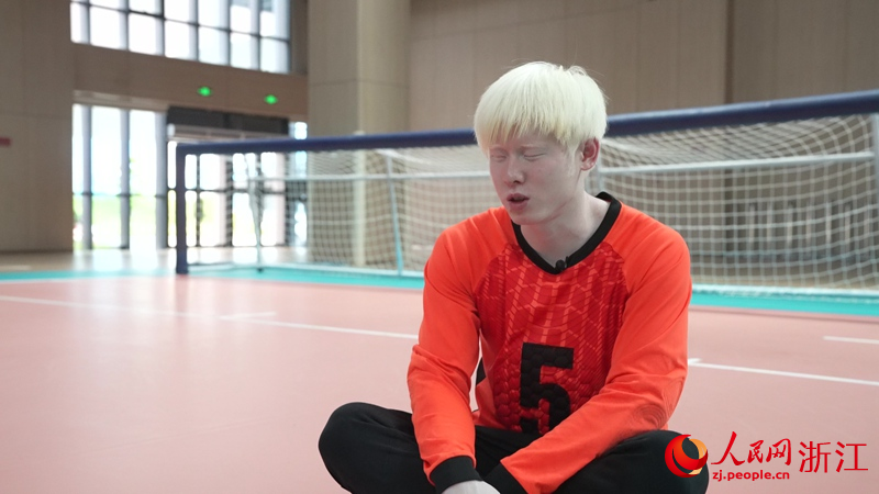 胡明耀正在接受采訪。人民網 陳陸洵攝