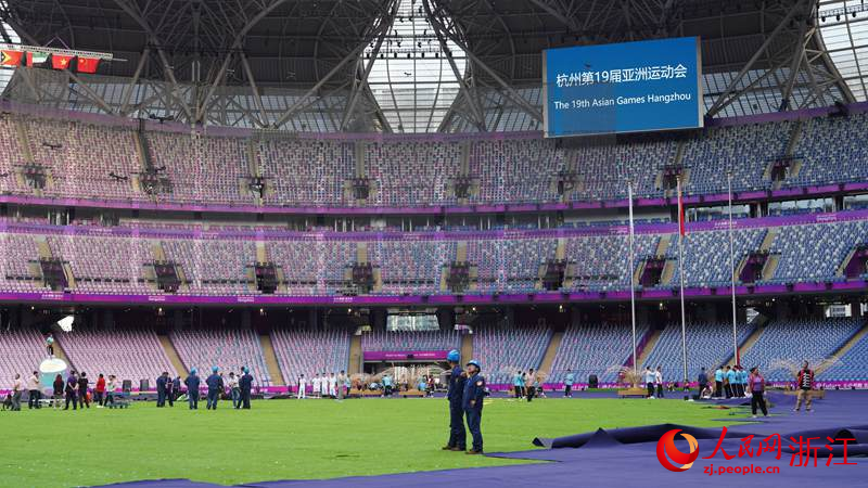 閉幕式改造現場。人民網 陳陸洵攝