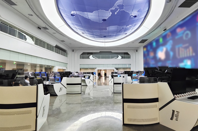 巨化集團氯堿新材料事業部全域遠程智控中心。巨化集團供圖