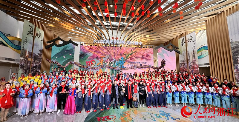 冬季“村晚”主會場活動現場。人民網 陳陸洵攝