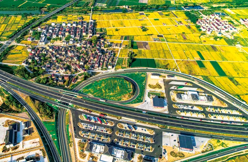 高速路俯瞰圖。天臺縣交通運輸局供圖