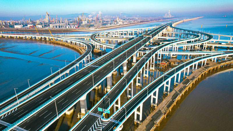 圖為杭甬復線寧波一期項目濱?；ネㄈ皥D3--李全平攝