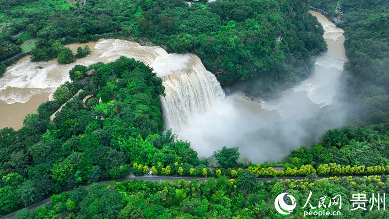 6月23日拍攝的黃果樹瀑布景觀。人民網記者 涂敏 攝