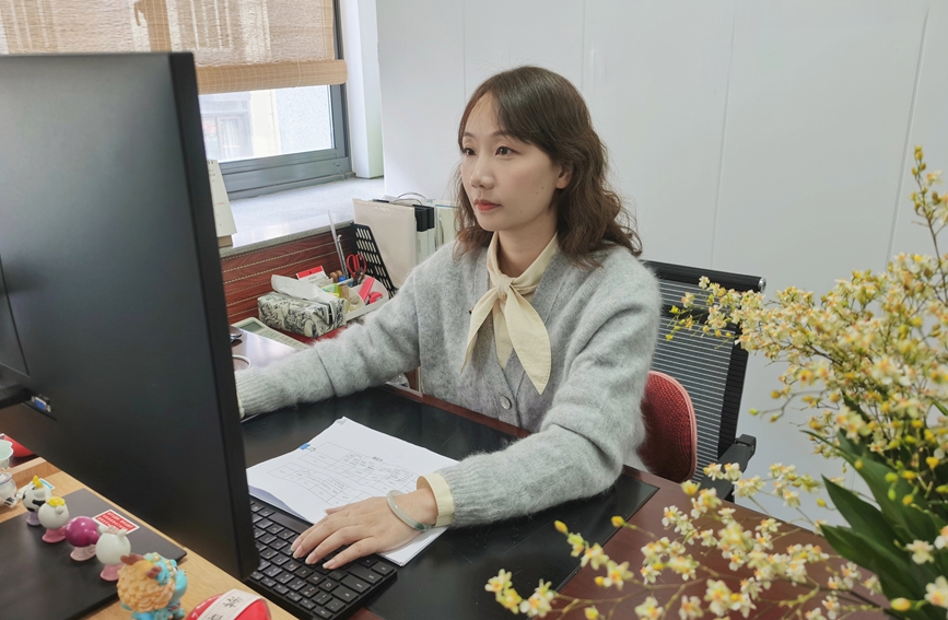 工作中的王嘉琳。受訪者供圖