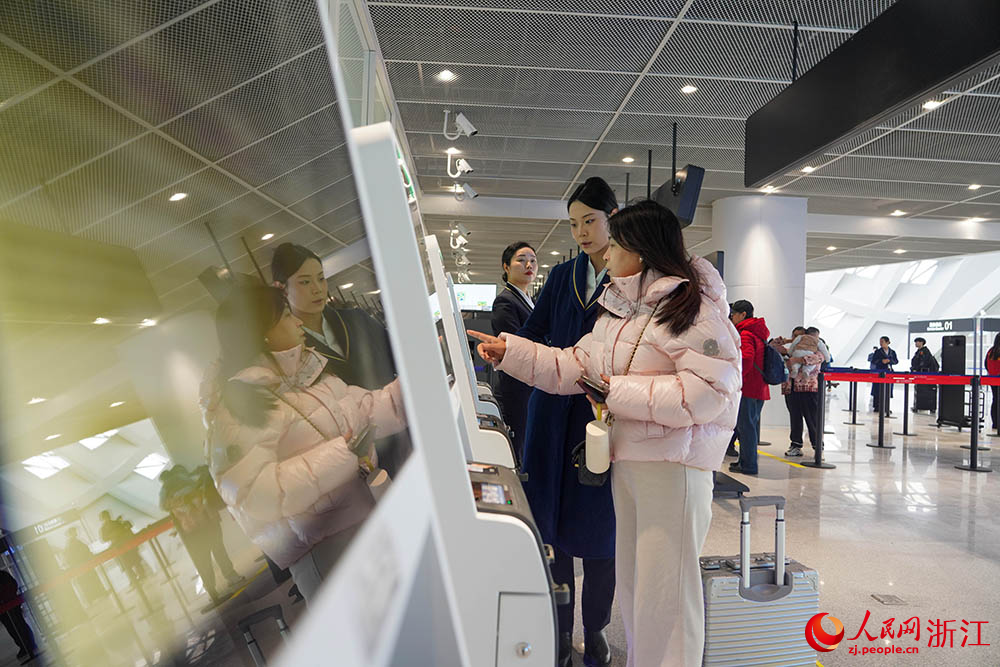 臺州路橋機場改擴建工程建成投運。人民網 章勇濤攝