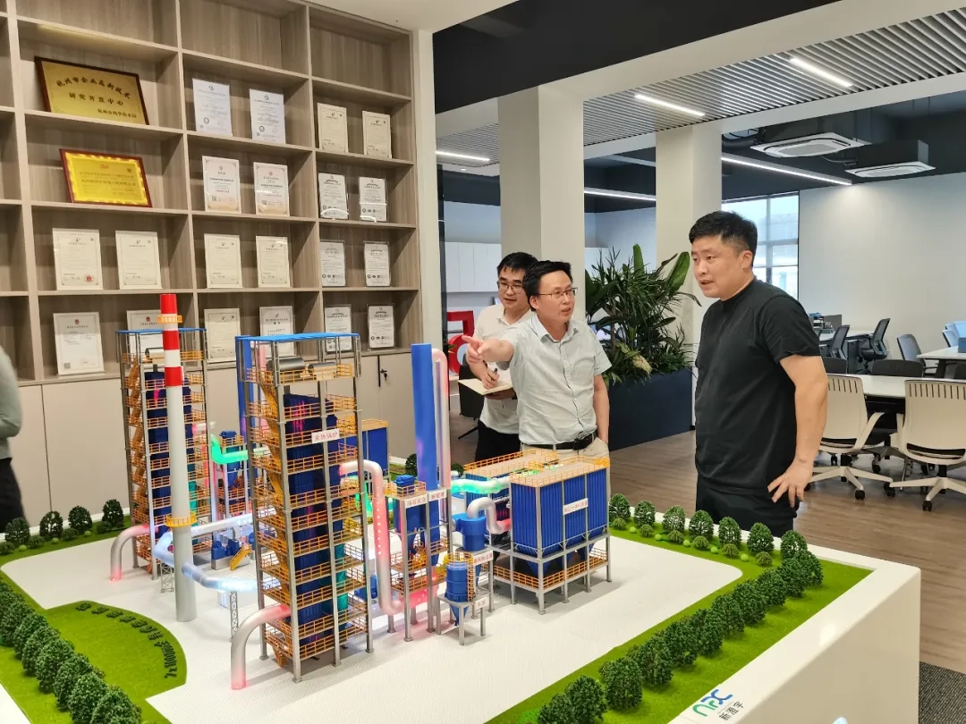 上城區高新技術產業為企服務團隊走訪企業。上城區委宣傳部供圖