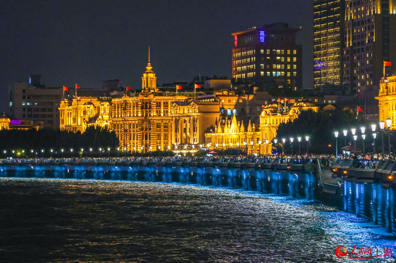 黃浦江邊的外灘萬國建筑。 人民網記者 王初攝
