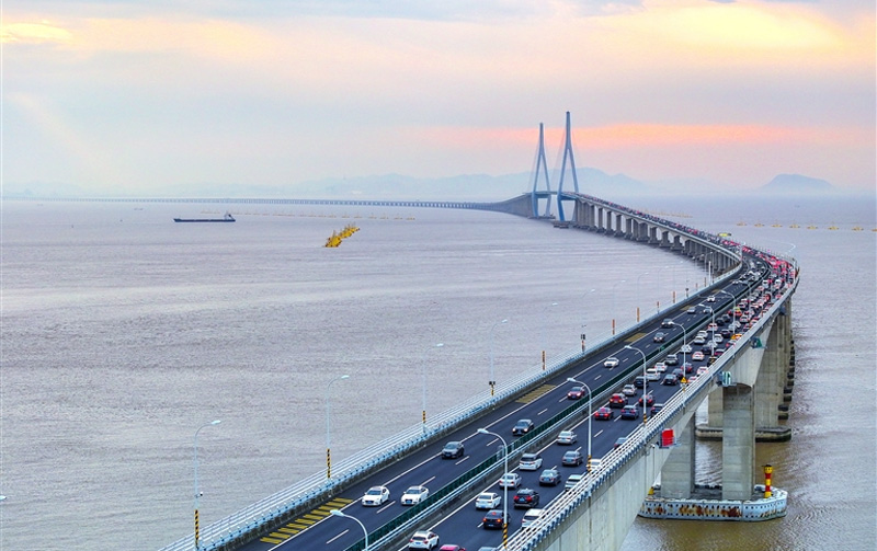 舟山跨海大橋。舟山市委宣傳部供圖