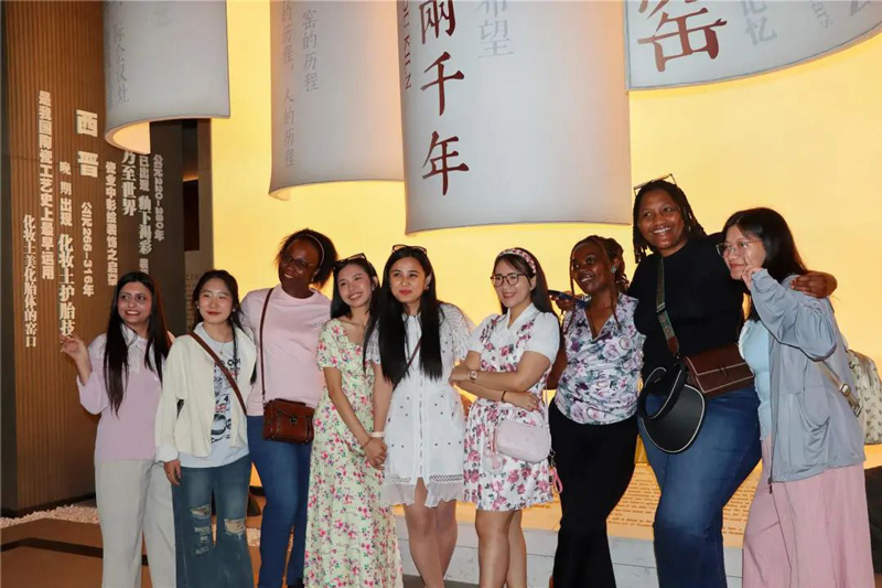 外國友人走進婺城鄉村。婺城區委宣傳部供圖