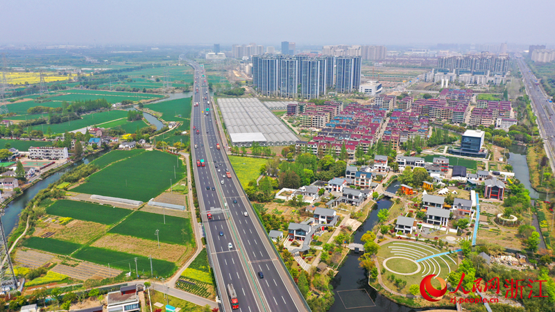 鑫鋒村已成為遠近聞名的音樂“網紅村”。人民網記者 郭揚攝