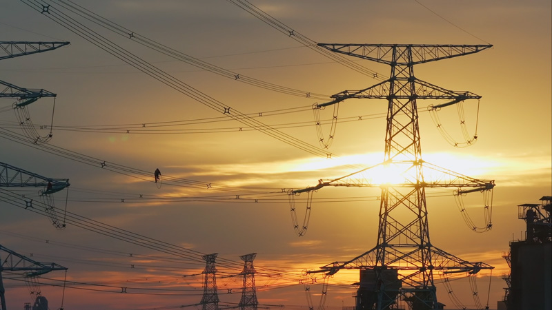 6月14日，浙江送變電公司承建的金華燃機500千伏電力送出工程正式投運。彭溢攝