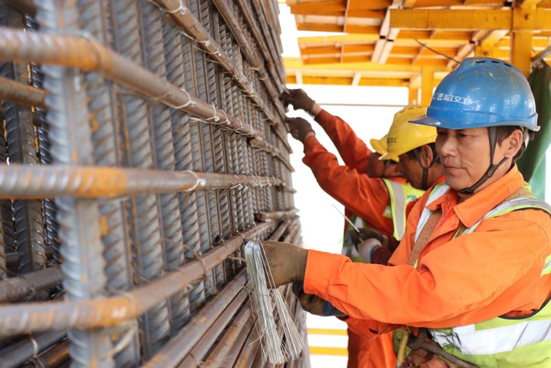 建設者假日堅守一線。浙交建設供圖