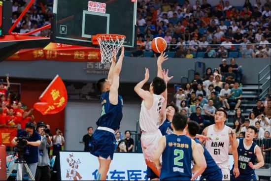 “浙BA”現場。海亮教育供圖